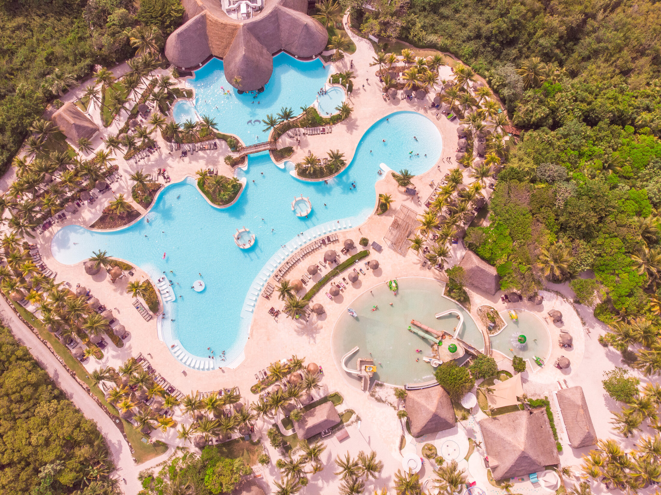 Hawaiʻi resort at golden hour